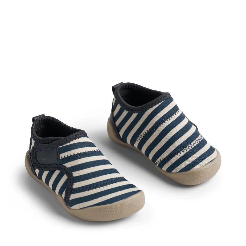 Wheat Shawn Beach Shoe - Indigo stripe